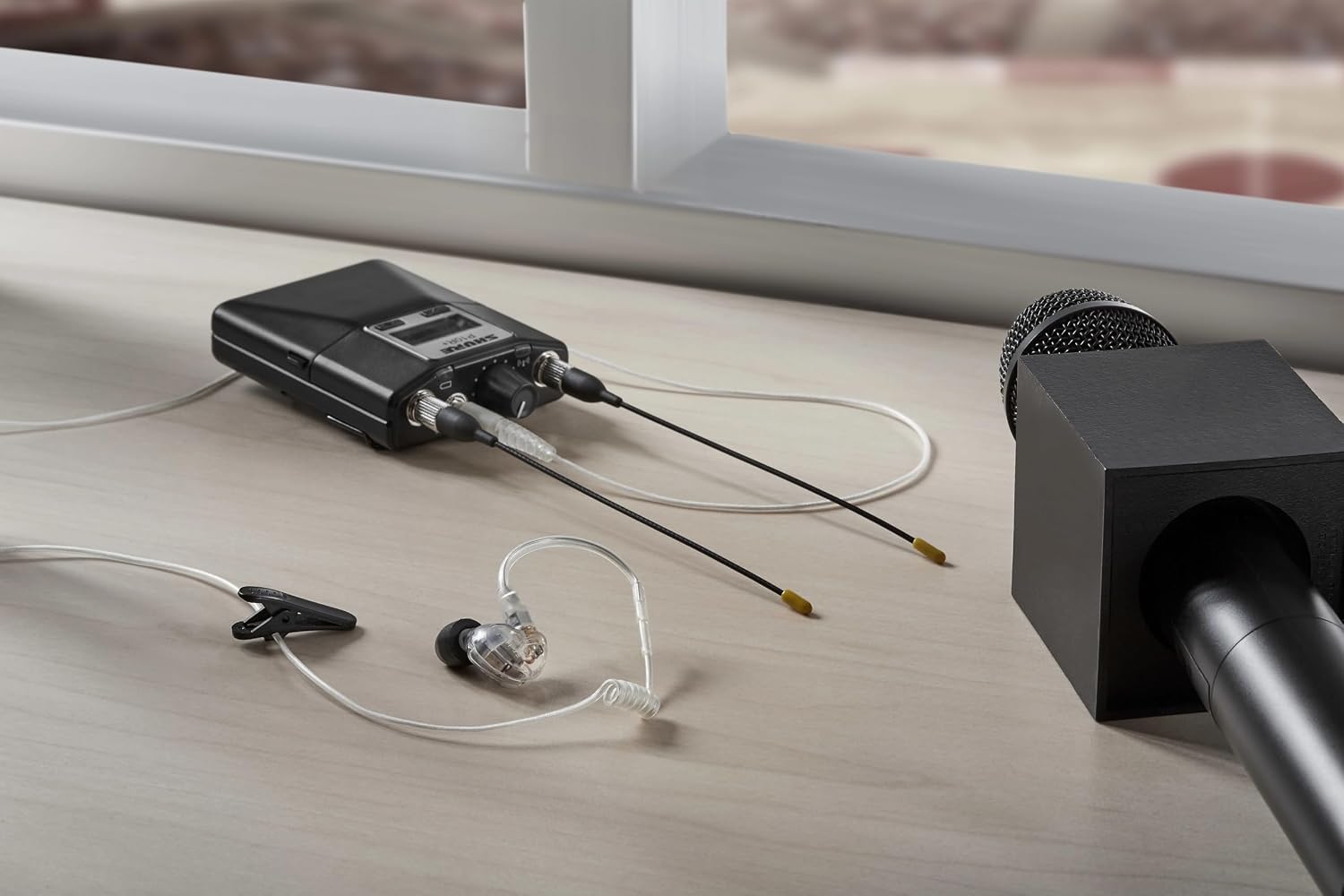 Shure SE425 PRO Sound Isolating Wired Ea... 7 Shure SE425 PRO Sound Isolating Wired Ea... - Image 7